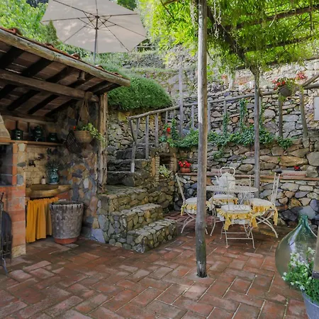 B-happy Villa's Villa *