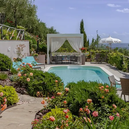 Villa B-happy Villa's *