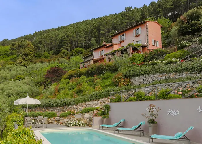 B-happy Villa's Villa