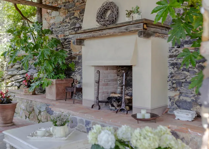 B-happy Villa's * Buti