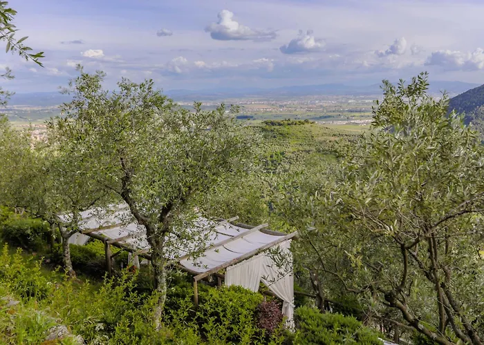 B-happy Villa's Buti